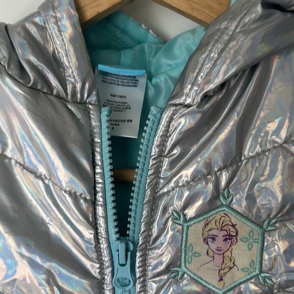 Disney Frozen Silver Metallic Puffer Winter Vest Size Small Size 6 Hoodie - Picture 4 of 5